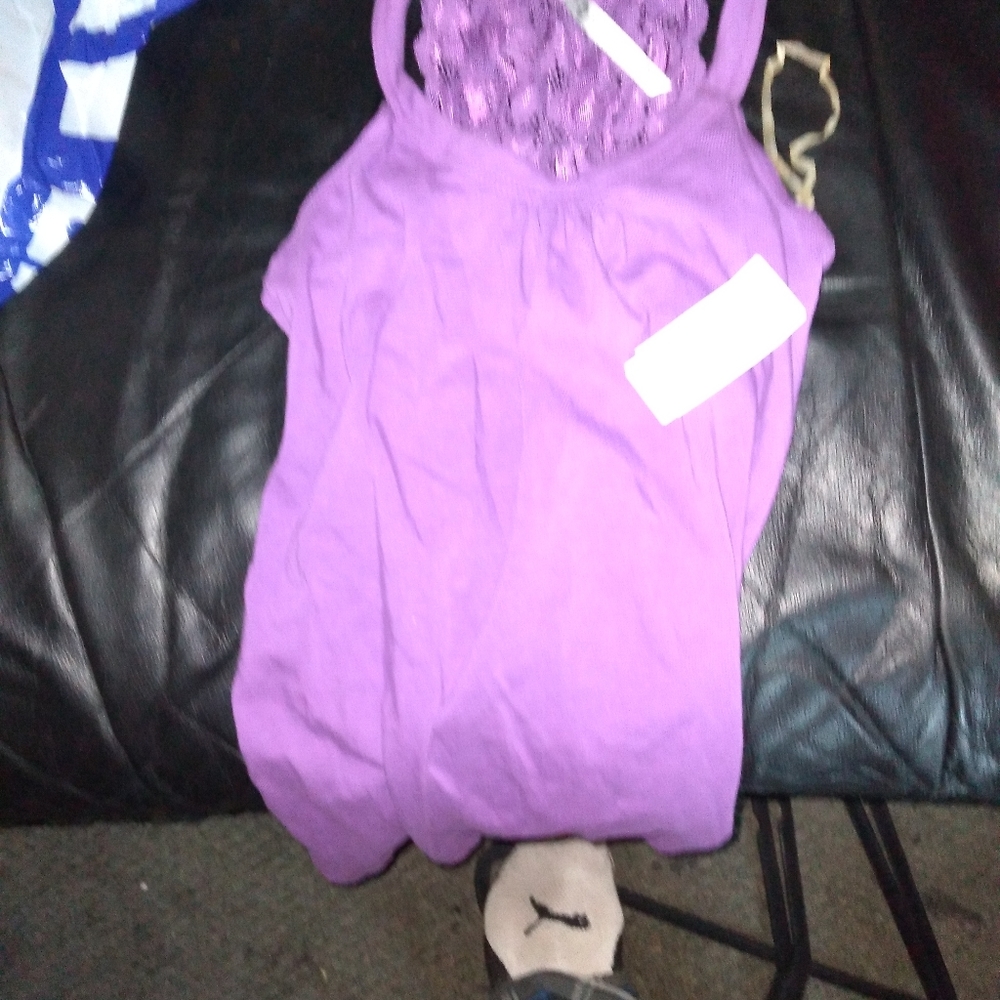 shirt - Picture 2 of 3